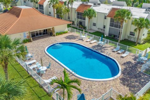 Купить кондоминиум в Дирфилд-Бич, Флорида 1 спальня, 74.32м2, № 1953338 - фото 25