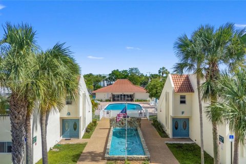 Купить кондоминиум в Дирфилд-Бич, Флорида 1 спальня, 74.32м2, № 1953338 - фото 24