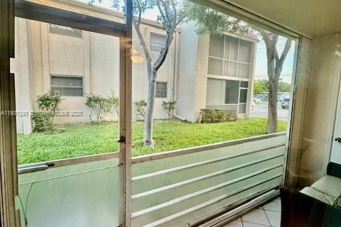 Condo in Deerfield Beach, Florida, 1 bedroom  № 1953338 - photo 15