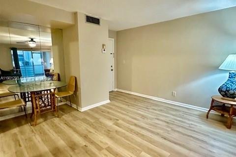 Condo in Deerfield Beach, Florida, 1 bedroom  № 1953338 - photo 6