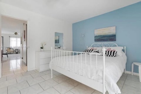 Condominio en venta en Miami, Florida, 1 dormitorio, 57.6 m2 № 2056477 - foto 14