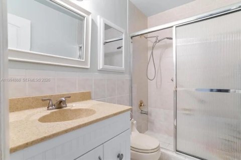 Condominio en venta en Miami, Florida, 1 dormitorio, 57.6 m2 № 2056477 - foto 15