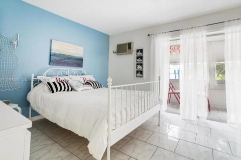 Condominio en venta en Miami, Florida, 1 dormitorio, 57.6 m2 № 2056477 - foto 13