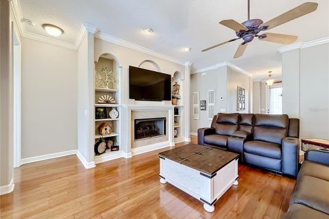 Casa en venta en Eustis, Florida, 4 dormitorios, 220.55 m2 № 2167587 - foto 18