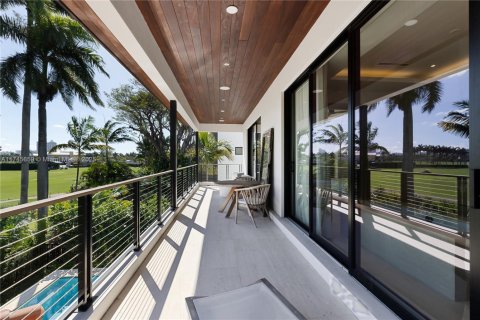 Casa en venta en Miami Beach, Florida, 4 dormitorios, 312.8 m2 № 1863339 - foto 26
