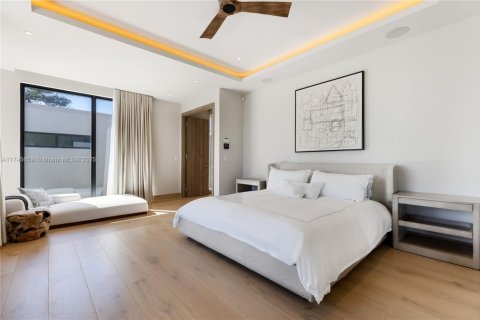 Casa en venta en Miami Beach, Florida, 4 dormitorios, 312.8 m2 № 1863339 - foto 20