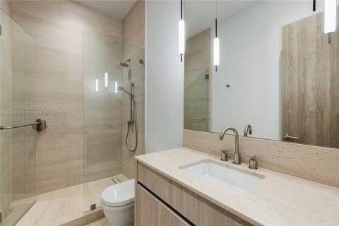 Casa en venta en Miami Beach, Florida, 4 dormitorios, 312.8 m2 № 1863339 - foto 30