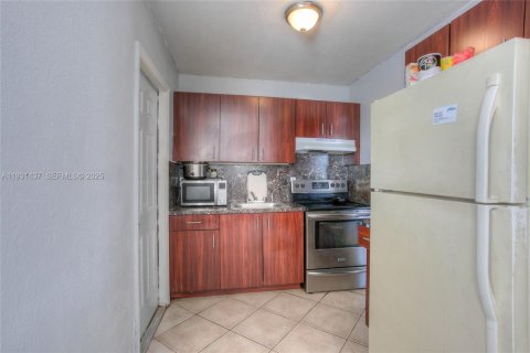 Купить коммерческую недвижимость в Форт-Лодердейл, Флорида 155.24м2, № 1994440 - фото 5