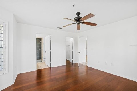 Condo in New Smyrna Beach, Florida, 2 bedrooms  № 2228011 - photo 23