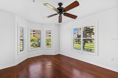 Condo in New Smyrna Beach, Florida, 2 bedrooms  № 2228011 - photo 27