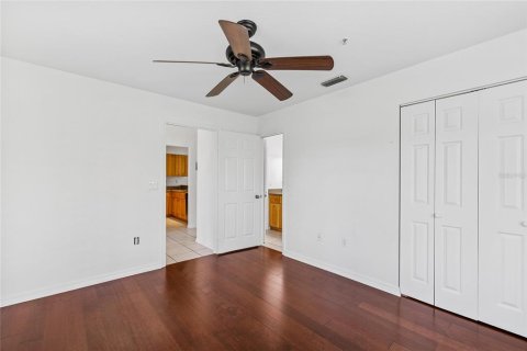 Condo in New Smyrna Beach, Florida, 2 bedrooms  № 2228011 - photo 28