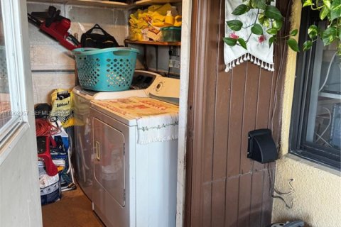 Купить таунхаус в Майами, Флорида 2 спальни, 104.42м2, № 2023945 - фото 29