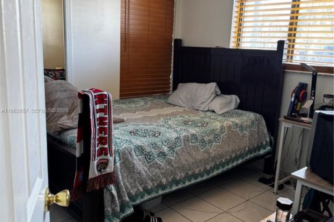 Купить таунхаус в Майами, Флорида 2 спальни, 104.42м2, № 2023945 - фото 25