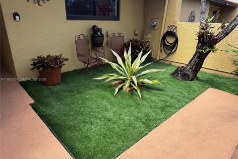 Купить таунхаус в Майами, Флорида 2 спальни, 104.42м2, № 2023945 - фото 3