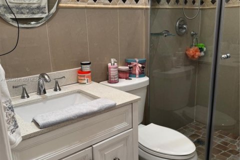 Купить таунхаус в Майами, Флорида 2 спальни, 104.42м2, № 2023945 - фото 28