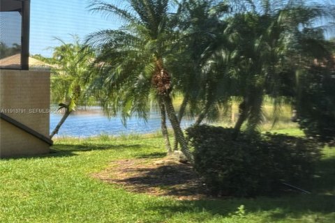 House in Boynton Beach, Florida 3 bedrooms, 150.04 sq.m. № 2057741 - photo 24