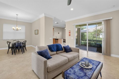 House in Boynton Beach, Florida 3 bedrooms, 150.04 sq.m. № 2057741 - photo 3