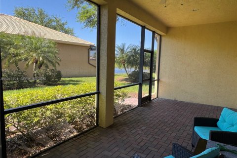 House in Boynton Beach, Florida 3 bedrooms, 150.04 sq.m. № 2057741 - photo 23