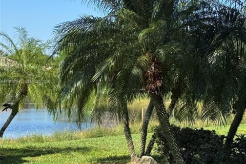 House in Boynton Beach, Florida 3 bedrooms, 150.04 sq.m. № 2057741 - photo 25