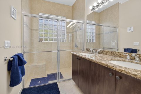 House in Boynton Beach, Florida 3 bedrooms, 150.04 sq.m. № 2057741 - photo 11