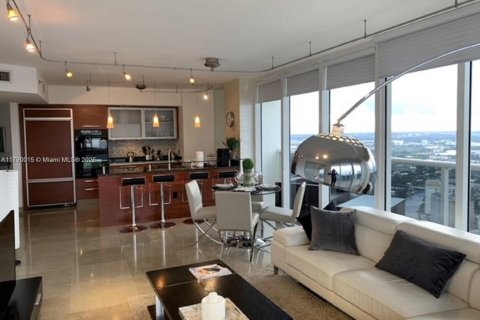 Condominio en alquiler en Hallandale Beach, Florida, 2 dormitorios, 135.45 m2 № 1696718 - foto 27
