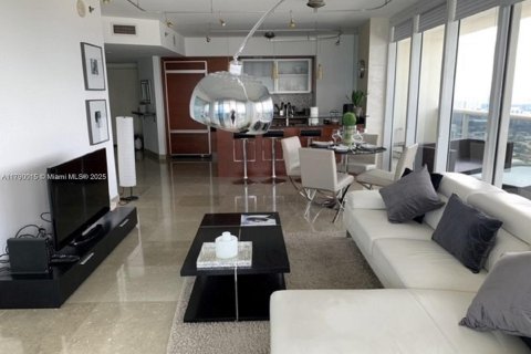 Condominio en alquiler en Hallandale Beach, Florida, 2 dormitorios, 135.45 m2 № 1696718 - foto 28