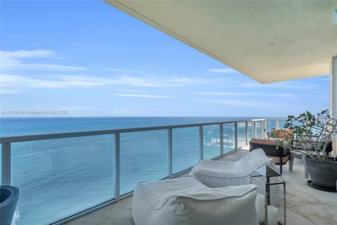 Copropriété à louer à Sunny Isles Beach, Floride: 2 chambres, 148.83 m2 № 1465477 - photo 25