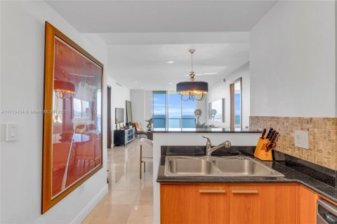 Copropriété à louer à Sunny Isles Beach, Floride: 2 chambres, 148.83 m2 № 1465477 - photo 10