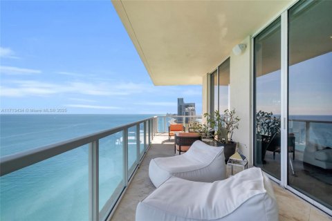 Copropriété à louer à Sunny Isles Beach, Floride: 2 chambres, 148.83 m2 № 1465477 - photo 26