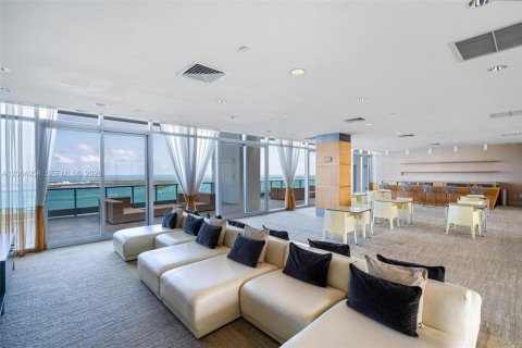 Купить кондоминиум в Майами, Флорида 2 спальни, 135.64м2, № 2091340 - фото 20