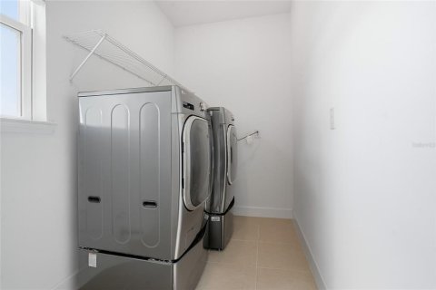 Villa ou maison à vendre à Wesley Chapel, Floride: 6 chambres, 388.42 m2 № 2142297 - photo 28
