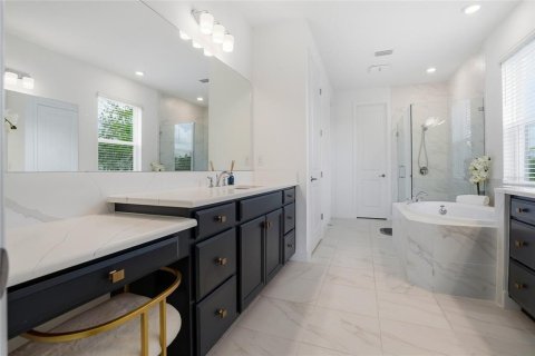 Villa ou maison à vendre à Wesley Chapel, Floride: 6 chambres, 388.42 m2 № 2142297 - photo 23