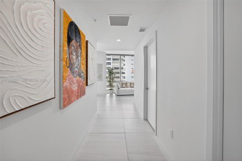 Condo in Pompano Beach, Florida, 4 bedrooms  № 2027323 - photo 9