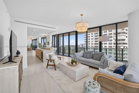 Condo in Pompano Beach, Florida, 4 bedrooms  № 2027323 - photo 23