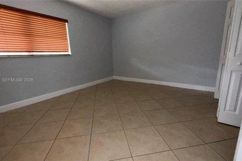 Condominio en venta en Miami, Florida, 2 dormitorios, 80.45 m2 № 2002405 - foto 11