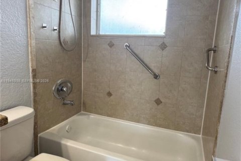 Condominio en venta en Miami, Florida, 2 dormitorios, 80.45 m2 № 2002405 - foto 15