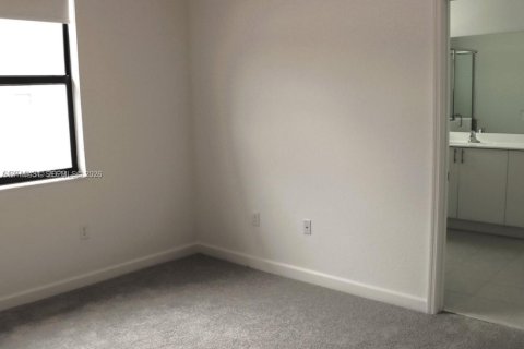 Adosado en venta en Homestead, Florida, 3 dormitorios, 133.97 m2 № 2432018 - foto 7