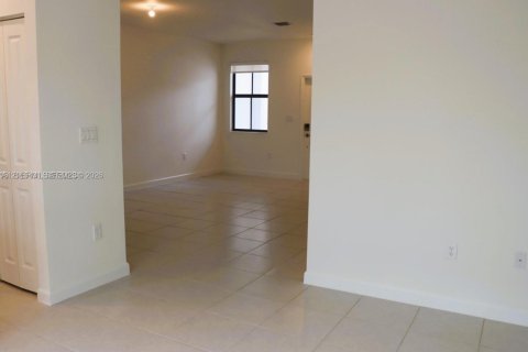 Adosado en venta en Homestead, Florida, 3 dormitorios, 133.97 m2 № 2432018 - foto 4