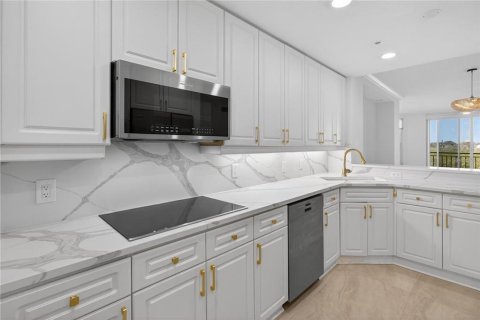 Copropriété à louer à Sarasota, Floride: 2 chambres, 149.39 m2 № 2103177 - photo 11