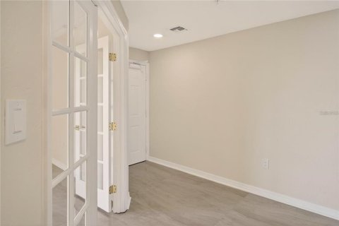 Copropriété à louer à Sarasota, Floride: 2 chambres, 149.39 m2 № 2103177 - photo 18