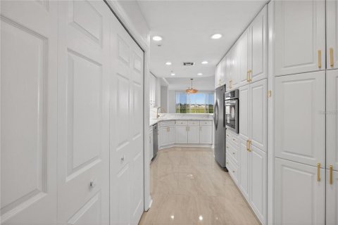Copropriété à louer à Sarasota, Floride: 2 chambres, 149.39 m2 № 2103177 - photo 12