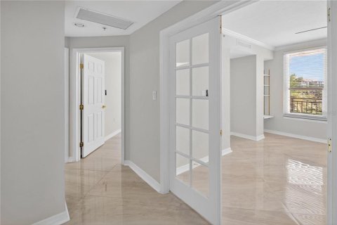 Copropriété à louer à Sarasota, Floride: 2 chambres, 149.39 m2 № 2103177 - photo 22