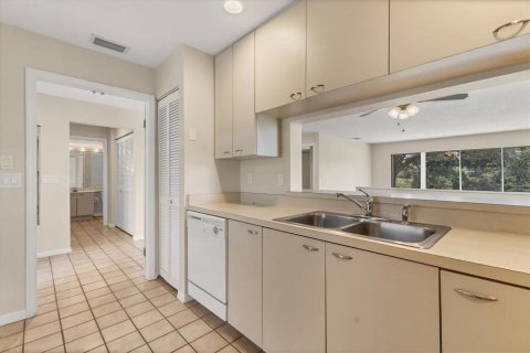 Купить виллу или дом в Сарасота, Флорида 6 комнат, 125.51м2, № 1914113 - фото 14