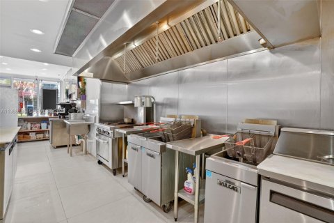 Купить коммерческую недвижимость в Форт-Лодердейл, Флорида № 2044939 - фото 10