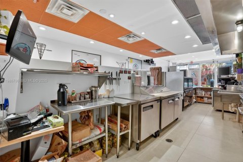 Купить коммерческую недвижимость в Форт-Лодердейл, Флорида № 2044939 - фото 11