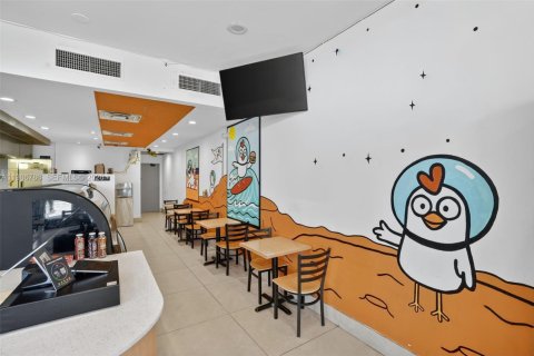 Купить коммерческую недвижимость в Форт-Лодердейл, Флорида № 2044939 - фото 2