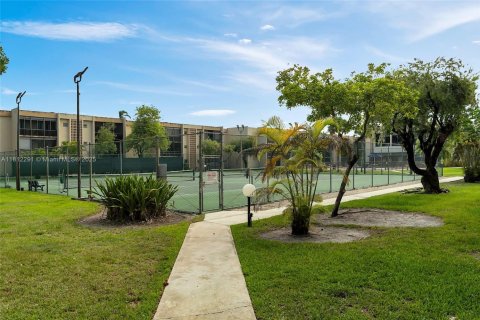 Condo in Miami, Florida, 2 bedrooms  № 1936458 - photo 30