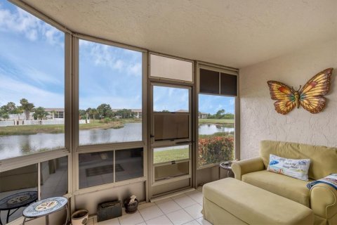 Condo in Punta Gorda, Florida, 2 bedrooms  № 867357 - photo 11