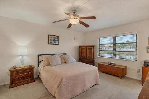 Condo in Punta Gorda, Florida, 2 bedrooms  № 867357 - photo 18