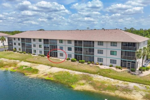 Condo in Punta Gorda, Florida, 2 bedrooms  № 867357 - photo 29